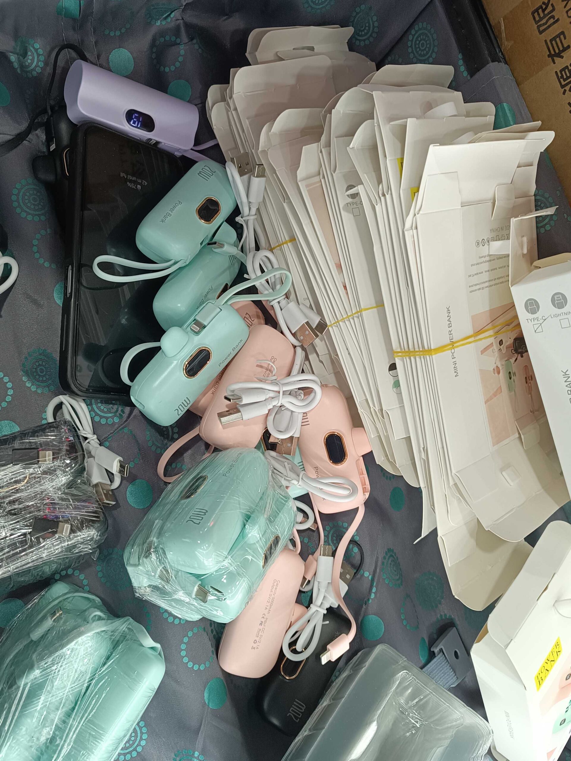 b03d5b2e-d2cb-4a9a-81ae-80b8b0930306-1