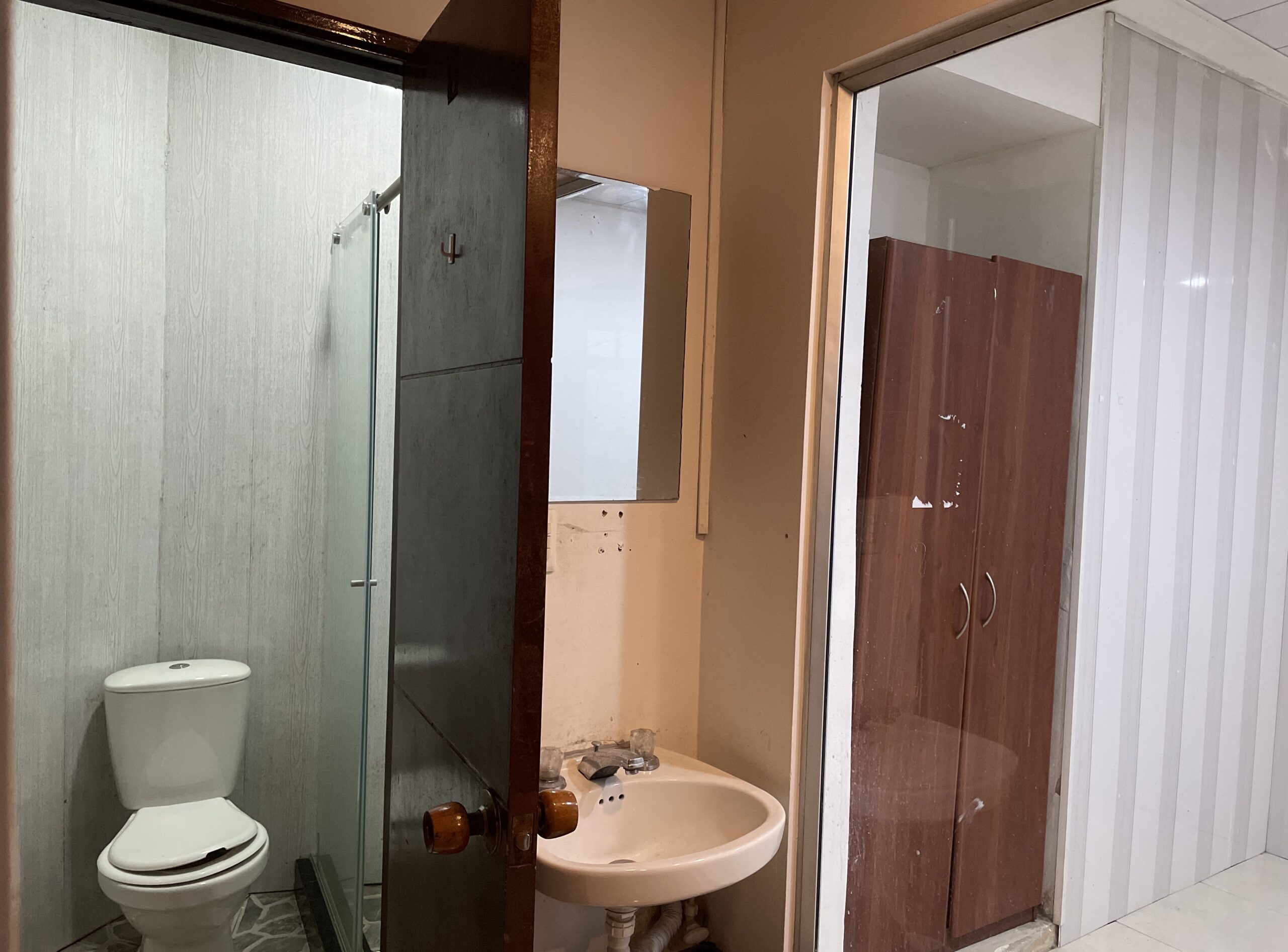 F1F38CCB-A715-4498-9086-2850ABAB970B