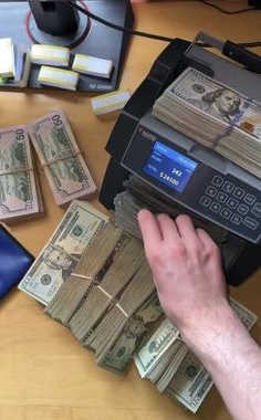 AF15AE82-10E1-4094-9983-AA242B26ABA9