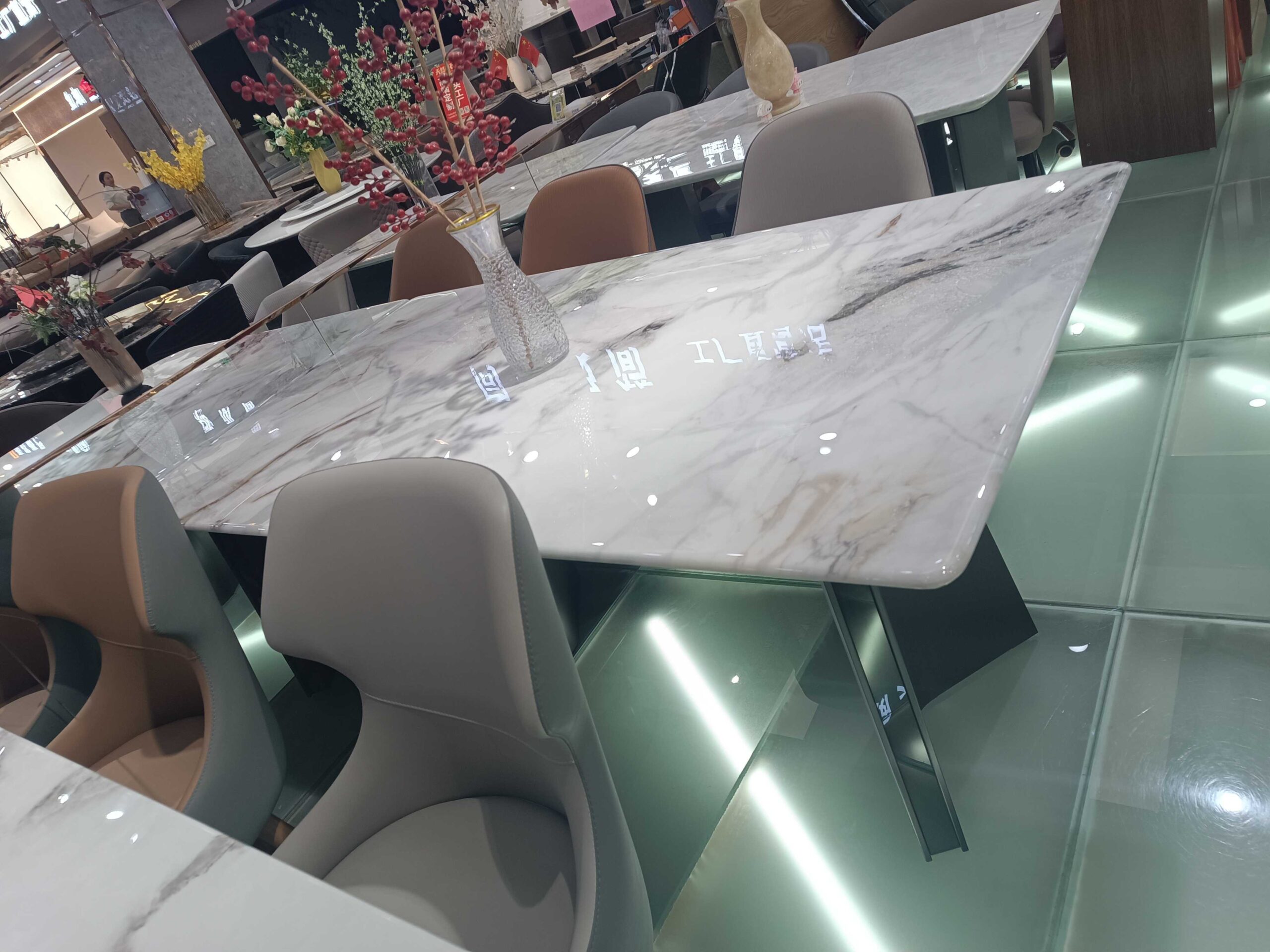 f6105b5b-43e4-4805-bbff-dbfb530eba6d