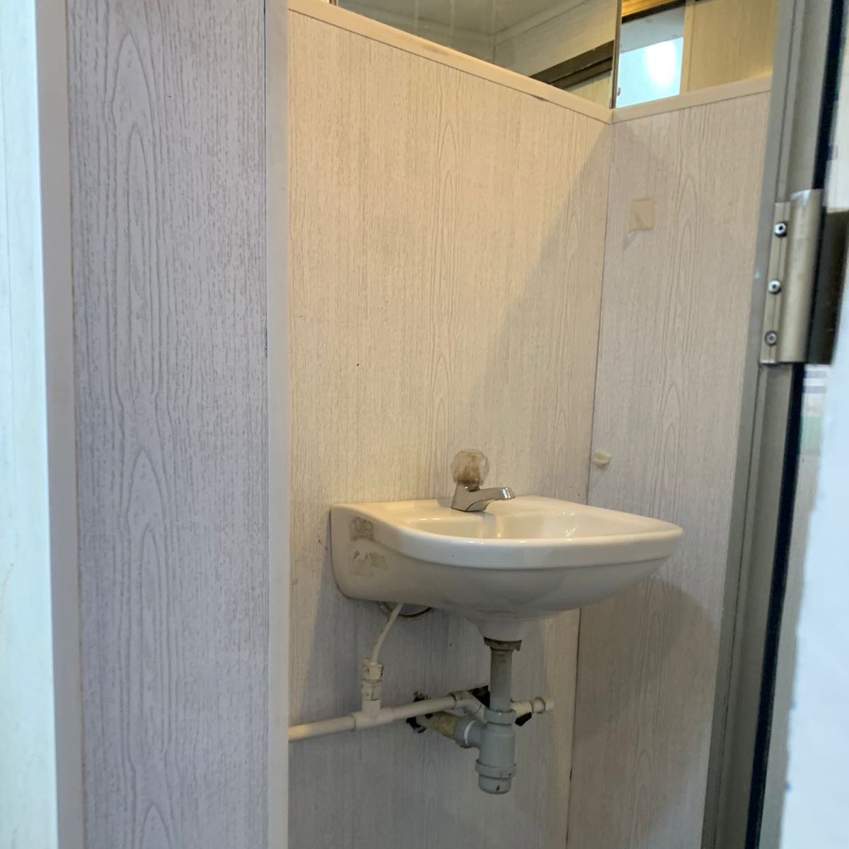 3ADFA88A-358E-430F-BC71-EA4B4E2F9CDC