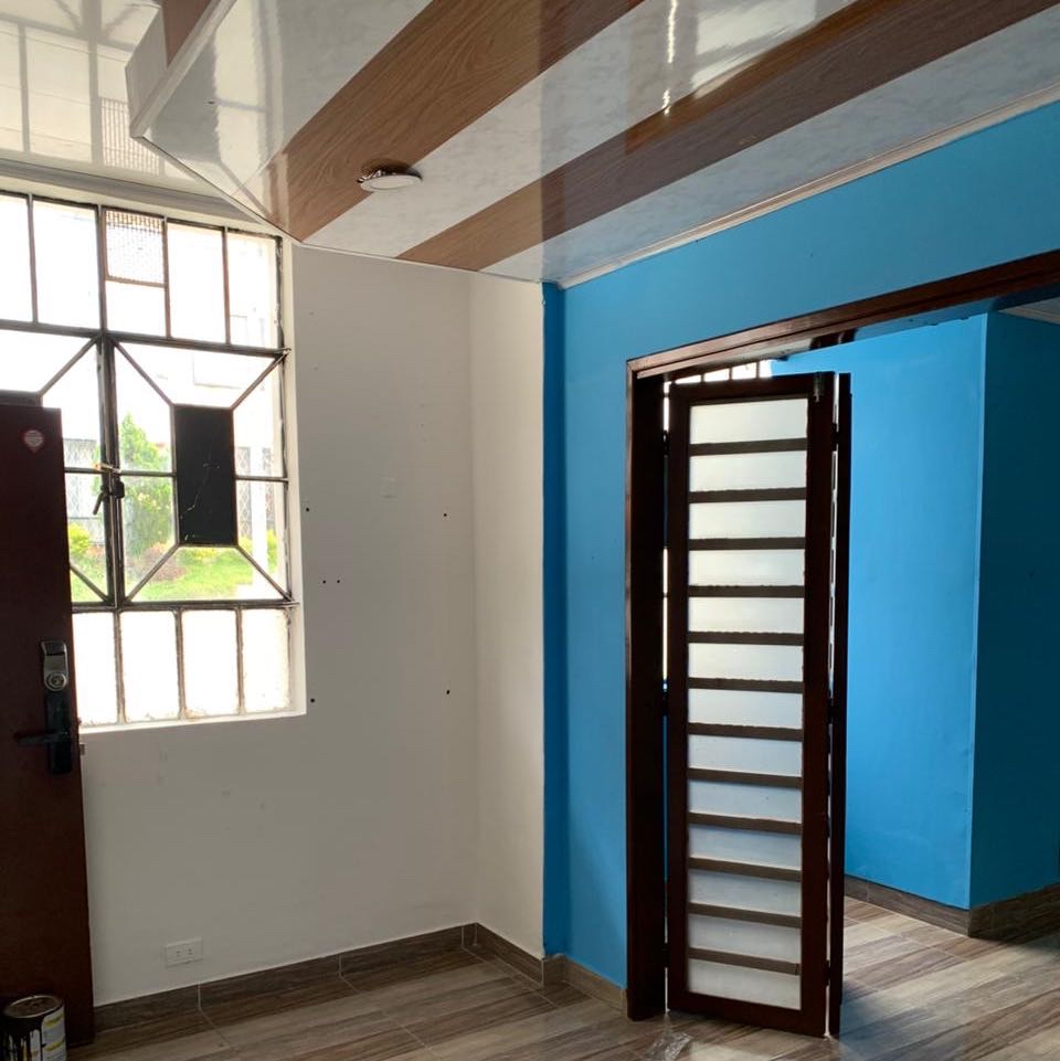 4AD180B7-AC48-484C-BF99-0114C392BFFE