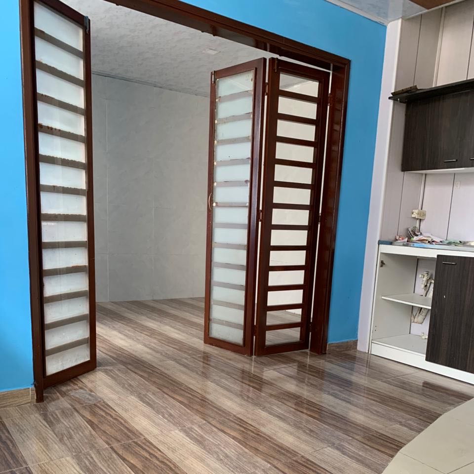 650F4E7B-BE34-4F55-99CD-B86E9177A679