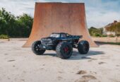 Arrma-1-5-Outcast-8S-EXB-4X4-Roller-Brushless-Stunt-Truck-Black-03