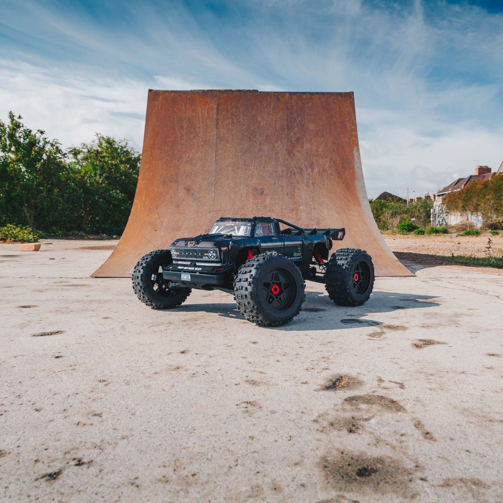 Arrma-1-5-Outcast-8S-EXB-4X4-Roller-Brushless-Stunt-Truck-Black-03