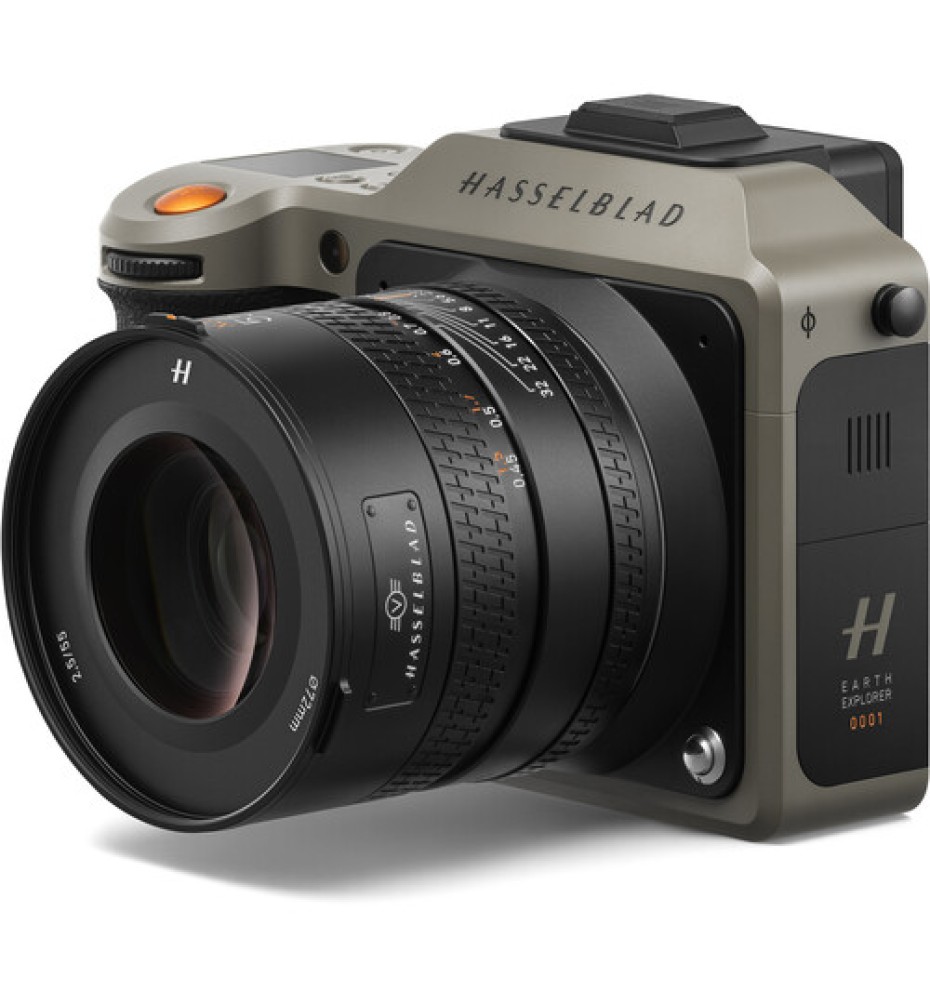 hasselblad-x2d-100c-earth-explorer-limited-edition-kit-05