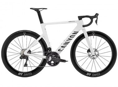 2026-Canyon-Aeroad-CF-SLX-8-Di2-Road-Bike