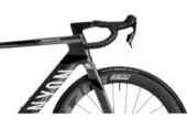 2026-canyon-aeroad-cf-slx-8-axs-speed-road-bike-2